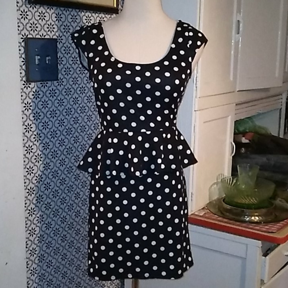Speechless medium dress 👗